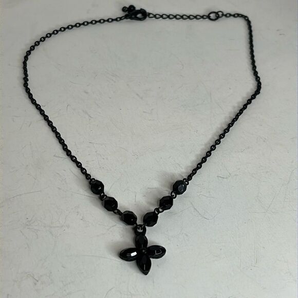 Women’s dainty dark metal and black stone small cross/flower collar necklace - Picture 1 of 4